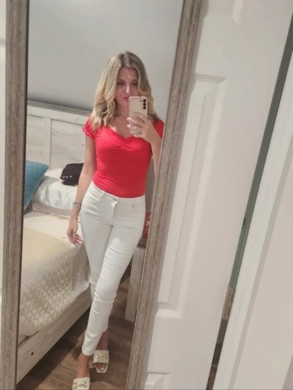 Banana Republic Skinny Fit Medium-Rise White Jeans Size 26/2